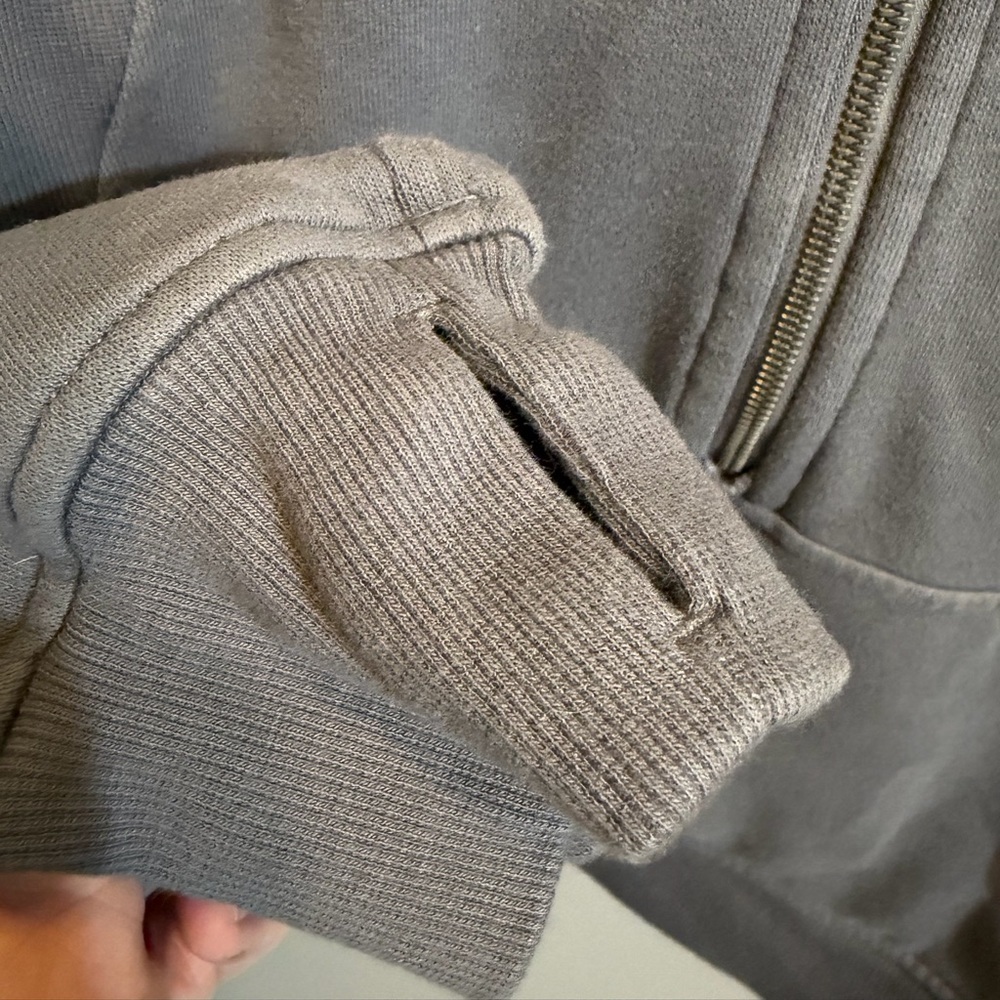 Lululemon Scuba Oversized Hoodie - Picture 5 of 9